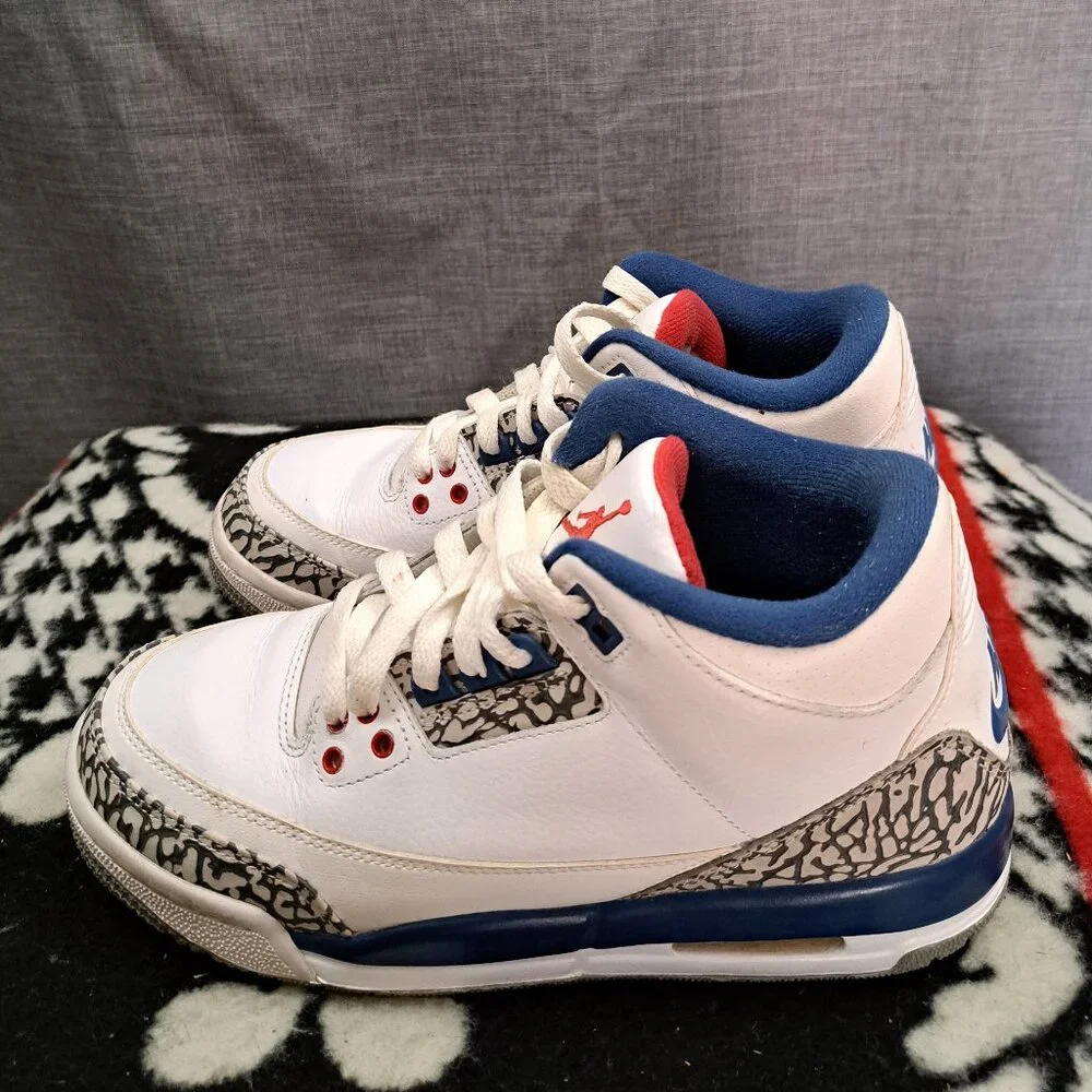 %Size 5Y Nike Jordan 3 Retro OG True Blue GS / AJ6